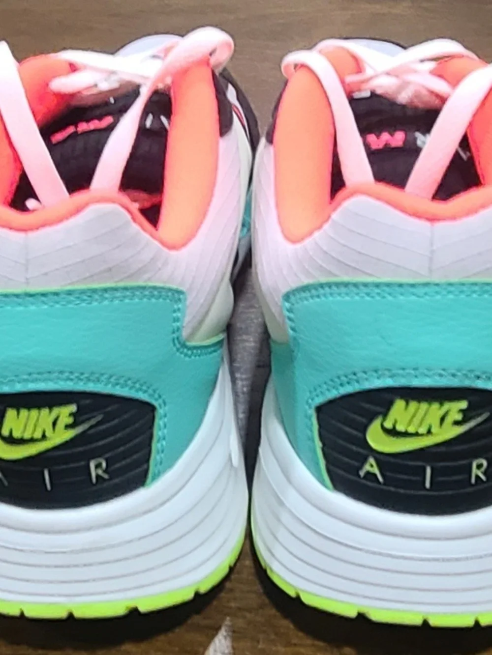 Nike Air Max Solo Hot Punch Multicolor Low Top Lace-Up Mesh Men's FZ4136-001